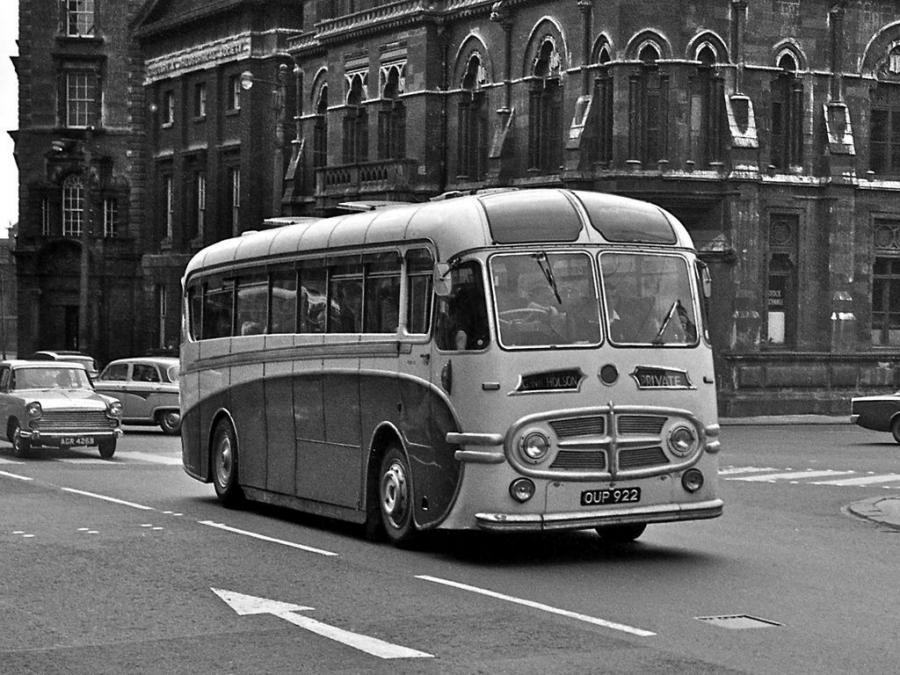  Daimler Freeline Plaxton Venturer 1954 года  (фото 1 из 1)